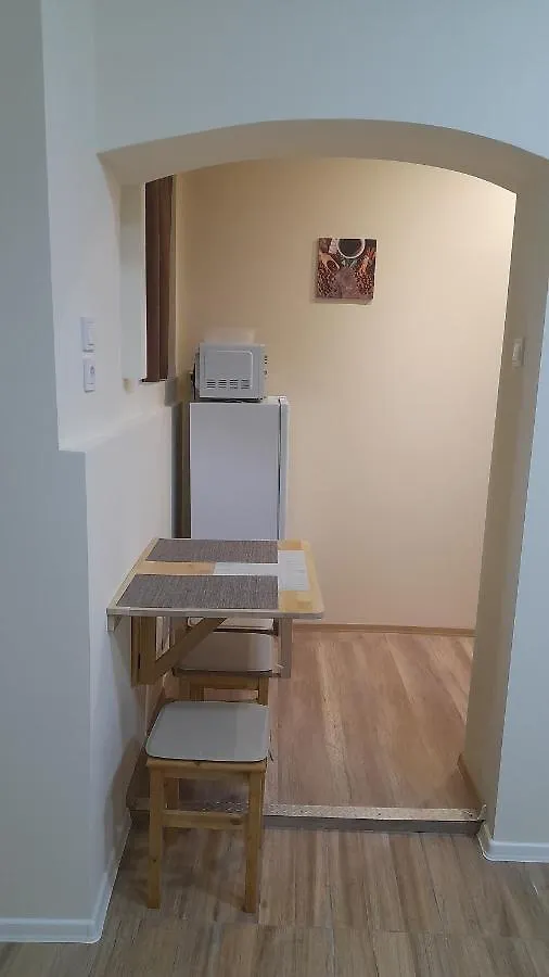 Magnolia Apartman Эгер 0*,