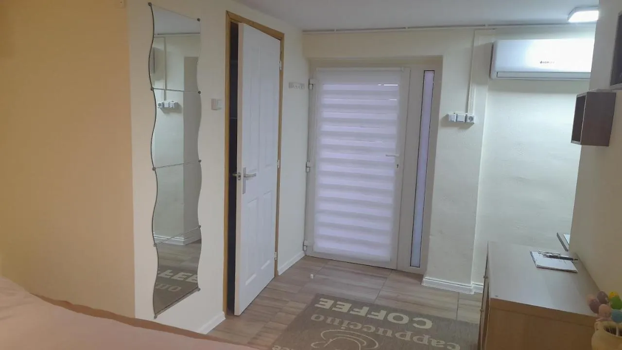 Magnolia Apartman Eger Apartment
